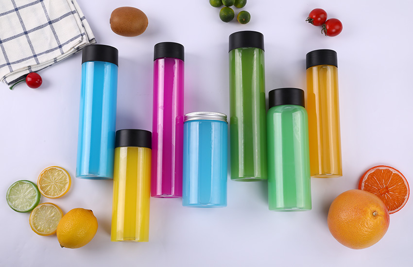 Disposable PET plastic bottle