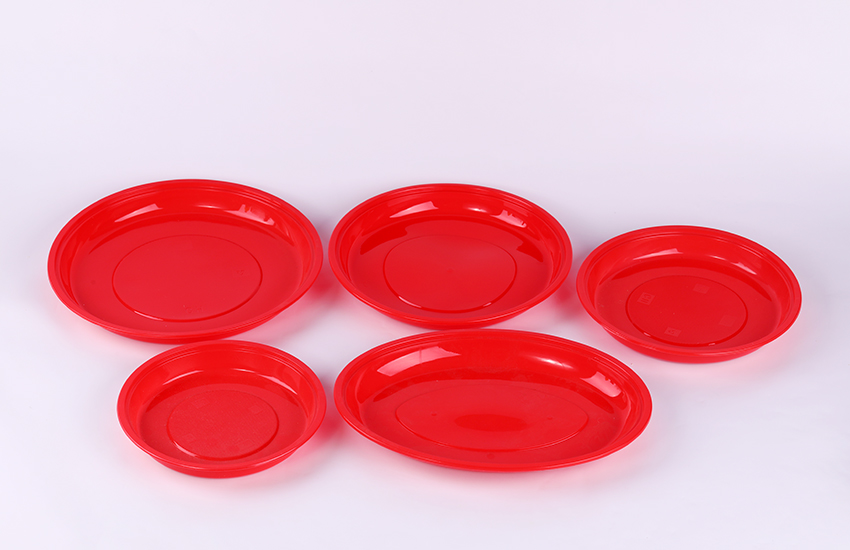 Plastic plate