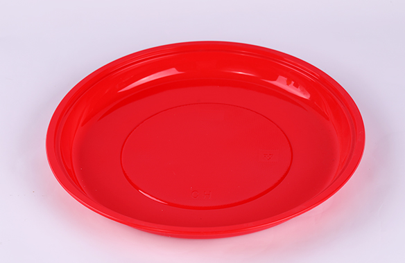 Round plastic dish