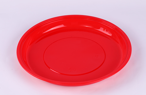 Round plastic dish